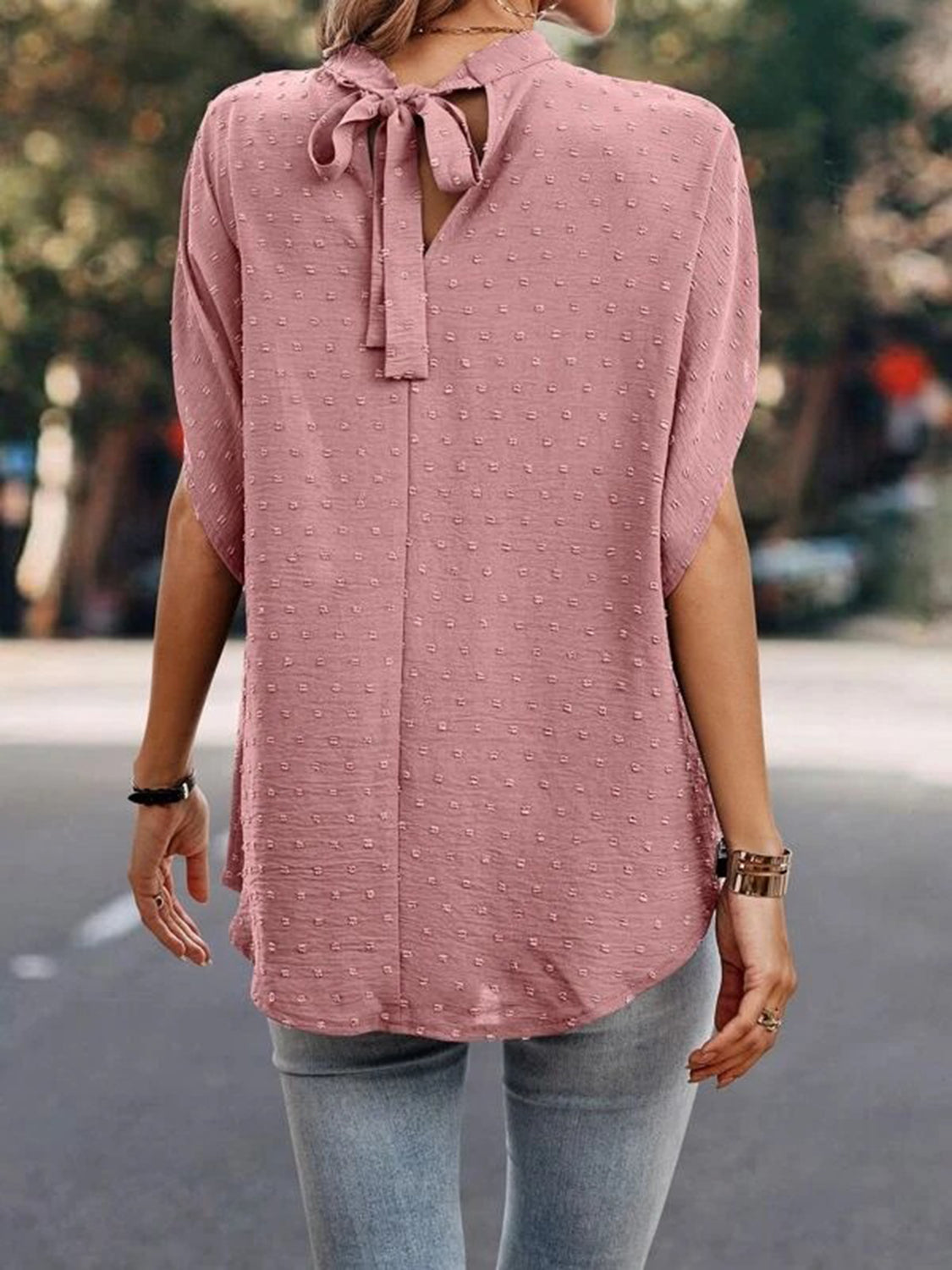 Bluse mit Stehkragen und halblangen Ärmeln und Swiss Dot-Muster