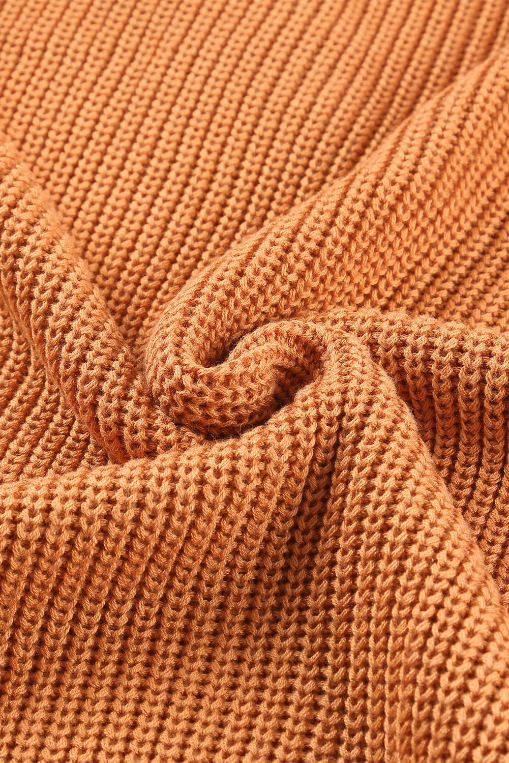 Langärmliger Pullover mit Cut-Outs auf der Rückseite und kalten Schultern