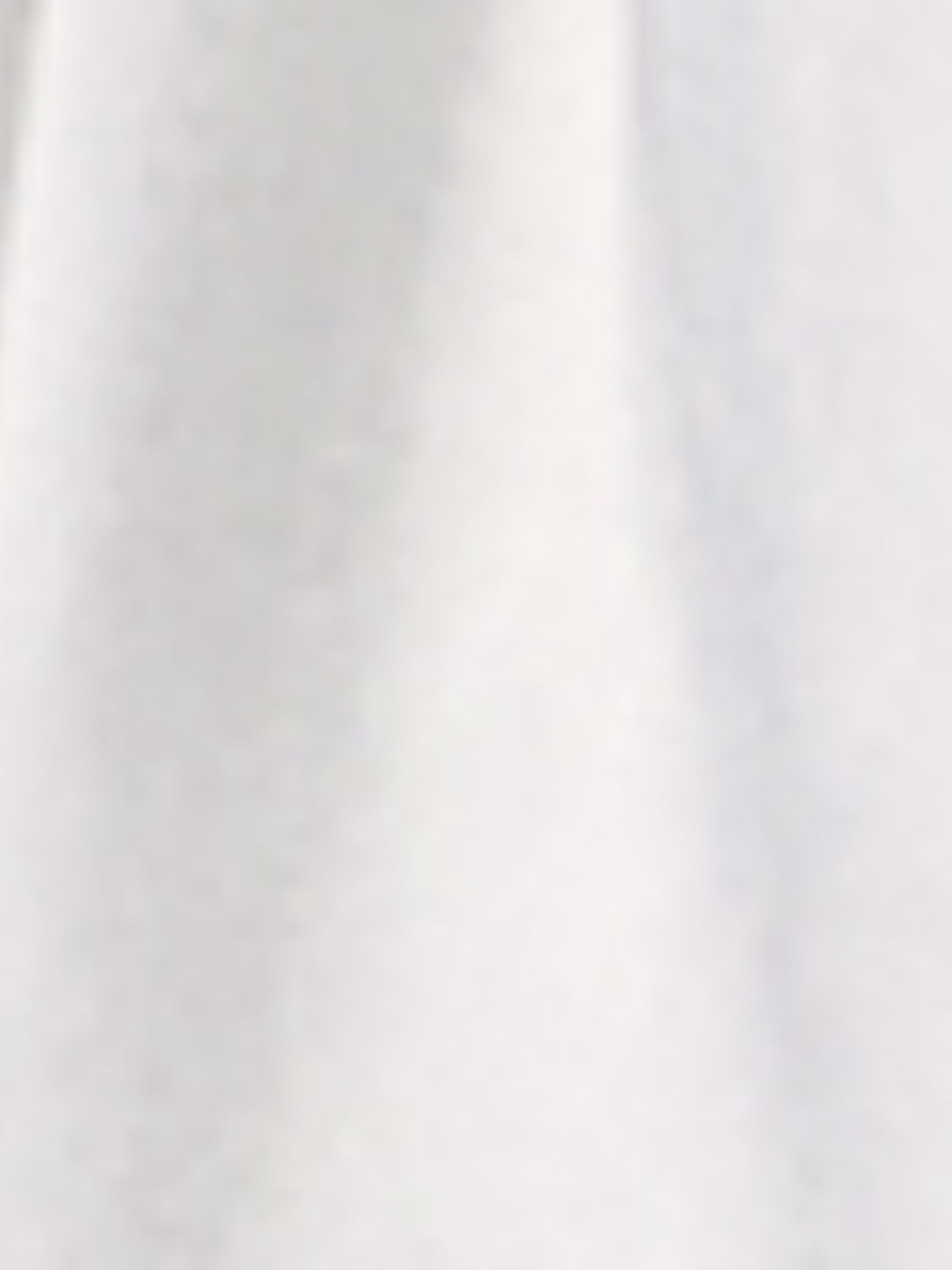 Minikleid mit Spitzendetail und Flügelärmeln