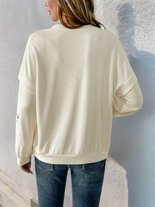 Perfee – Langärmliges Sweatshirt mit Rundhalsausschnitt und Cutout