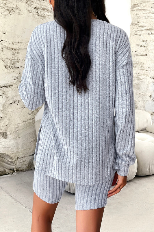 Set aus geripptem Top mit Rundhalsausschnitt, überschnittenen Schultern und Shorts