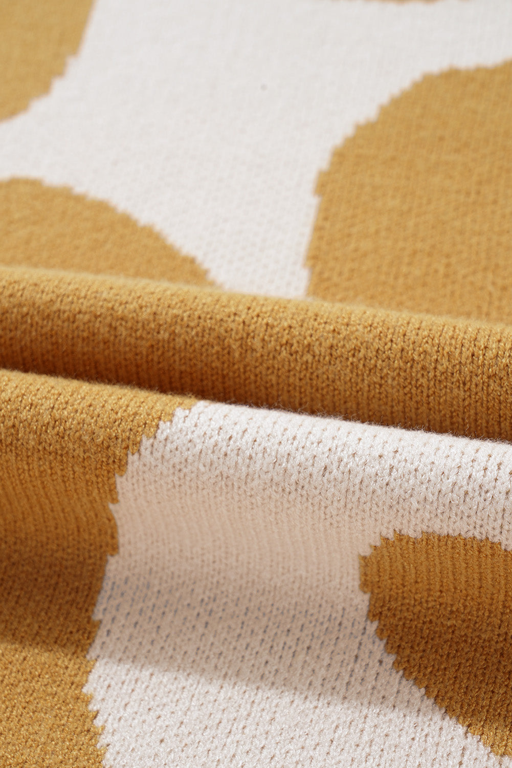 Pullover mit Stehkragen und kurzen Ärmeln und Blumenmuster in Kontrastfarbe