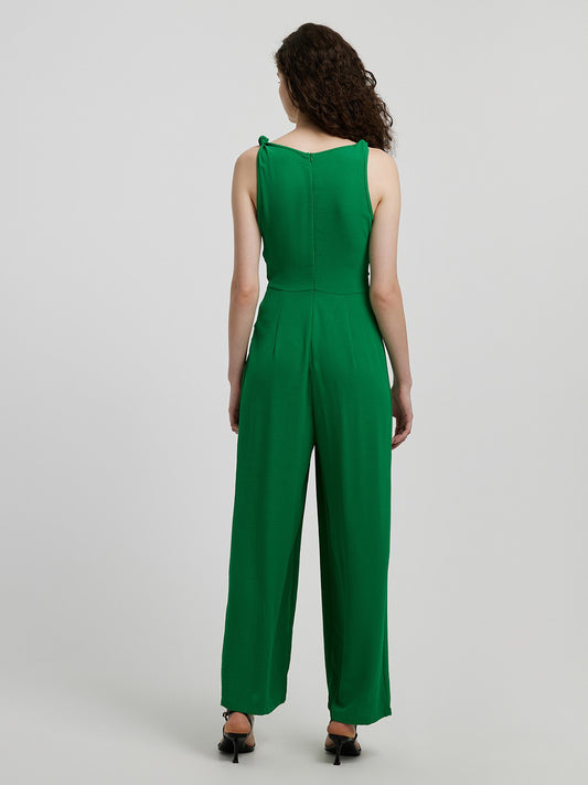 Ärmelloser Jumpsuit mit Knotendetail und Bindeband vorn