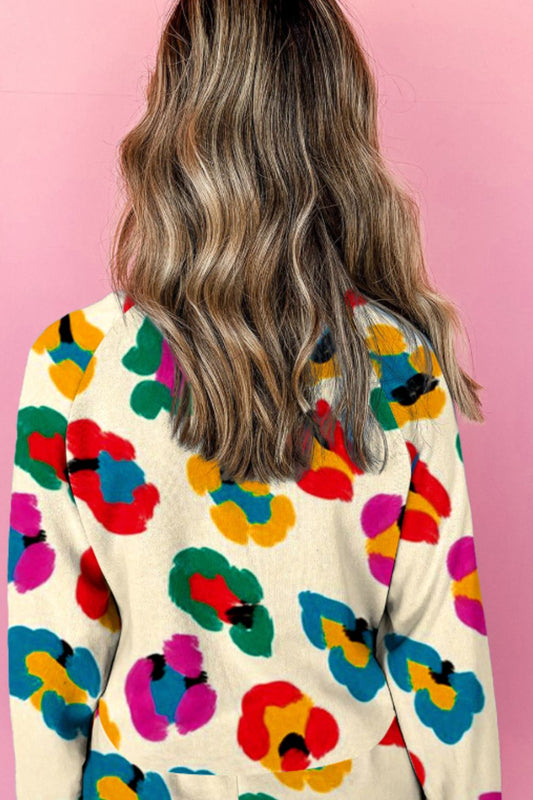 Set aus langärmligem Oberteil mit Rundhalsausschnitt und Shorts mit Kordelzug und Leopardenmuster