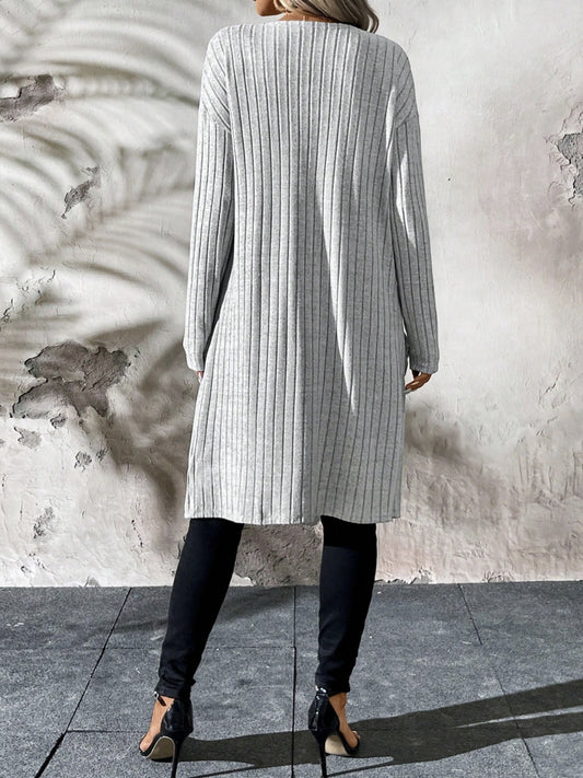Gerippter Cardigan mit offener Vorderseite und langen Ärmeln und Taschen