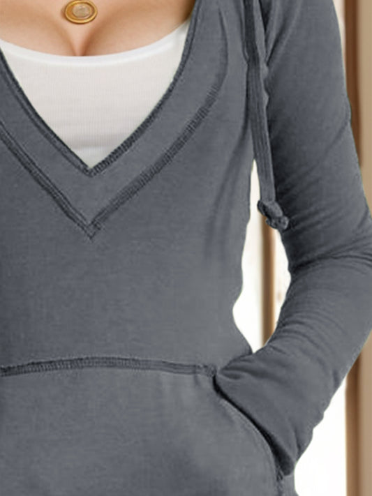 Langärmliger Hoodie mit Kordelzug und Taschen