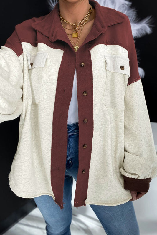 Jacke mit kontrastierendem Kragen und Taschen