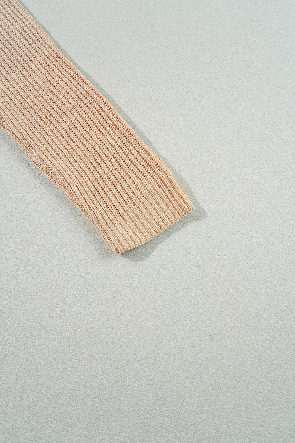 Pullover mit seitlichem Schlitz und Rundhalsausschnitt und langen Ärmeln