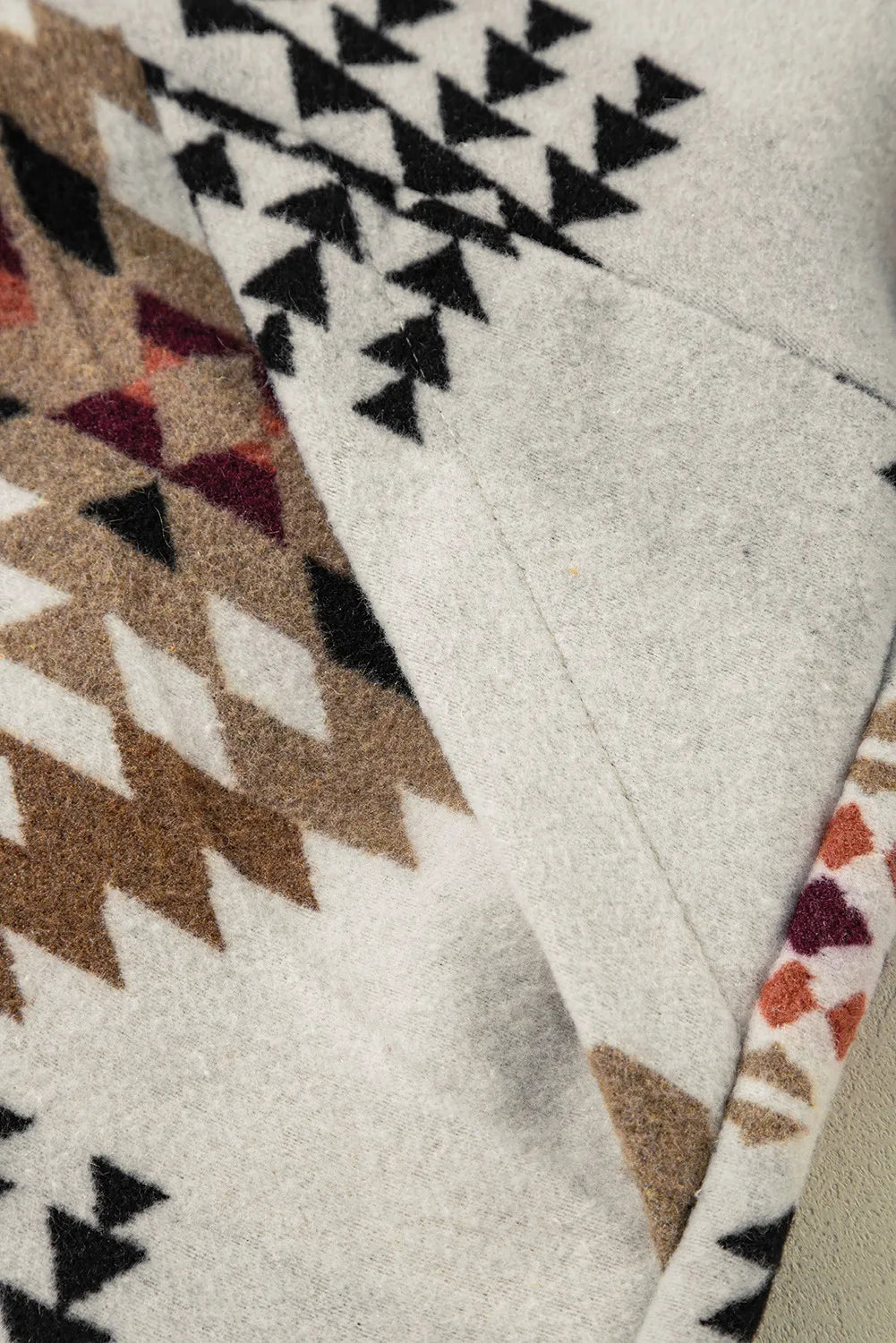 Jacke mit Stehkragen und Reißverschluss