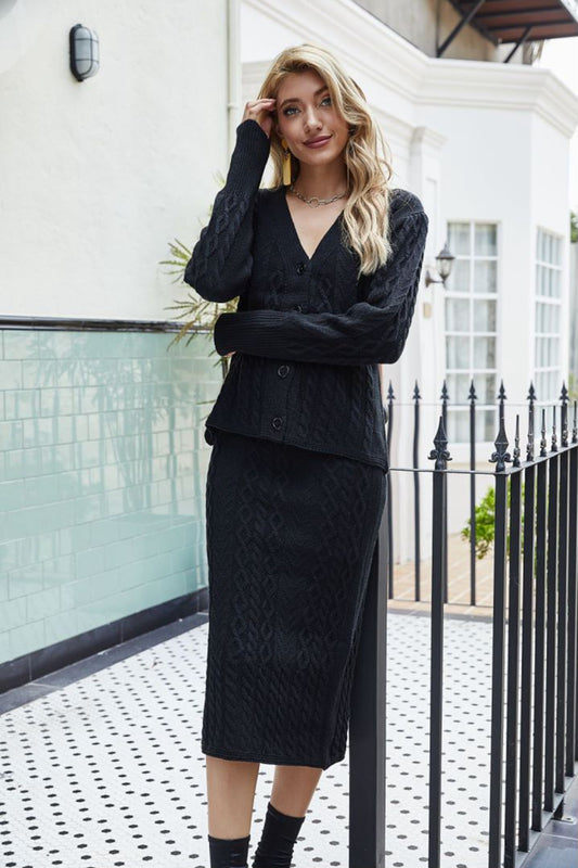 Set aus Strickjacke mit V-Ausschnitt und Strickrock aus Mischgewebe