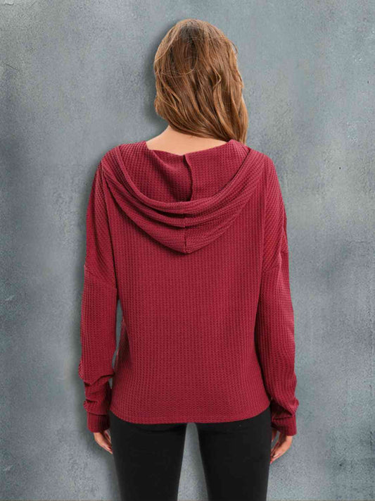 Kapuzenpullover mit Waffelstrick und Kordelzug und überschnittenen Schultern