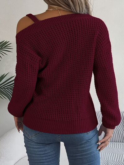 Pullover mit asymmetrischem Ausschnitt und langen Ärmeln