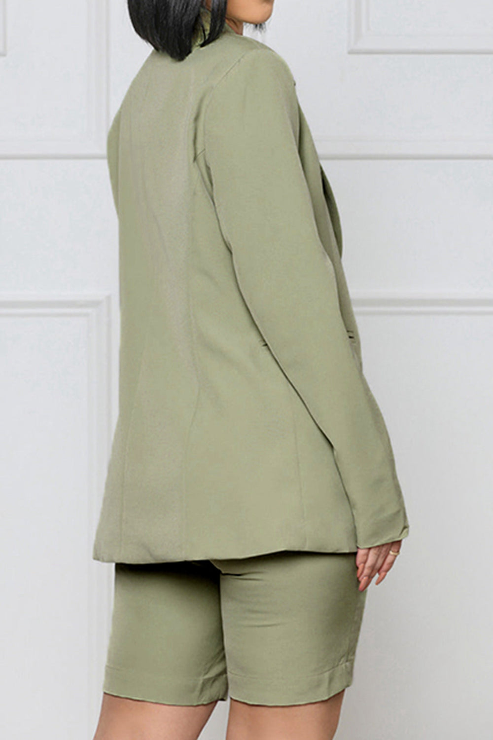 Set aus langärmeligem Blazer und Shorts