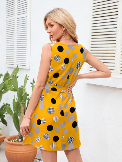 Kleid mit V-Ausschnitt und Polka Dot-Muster