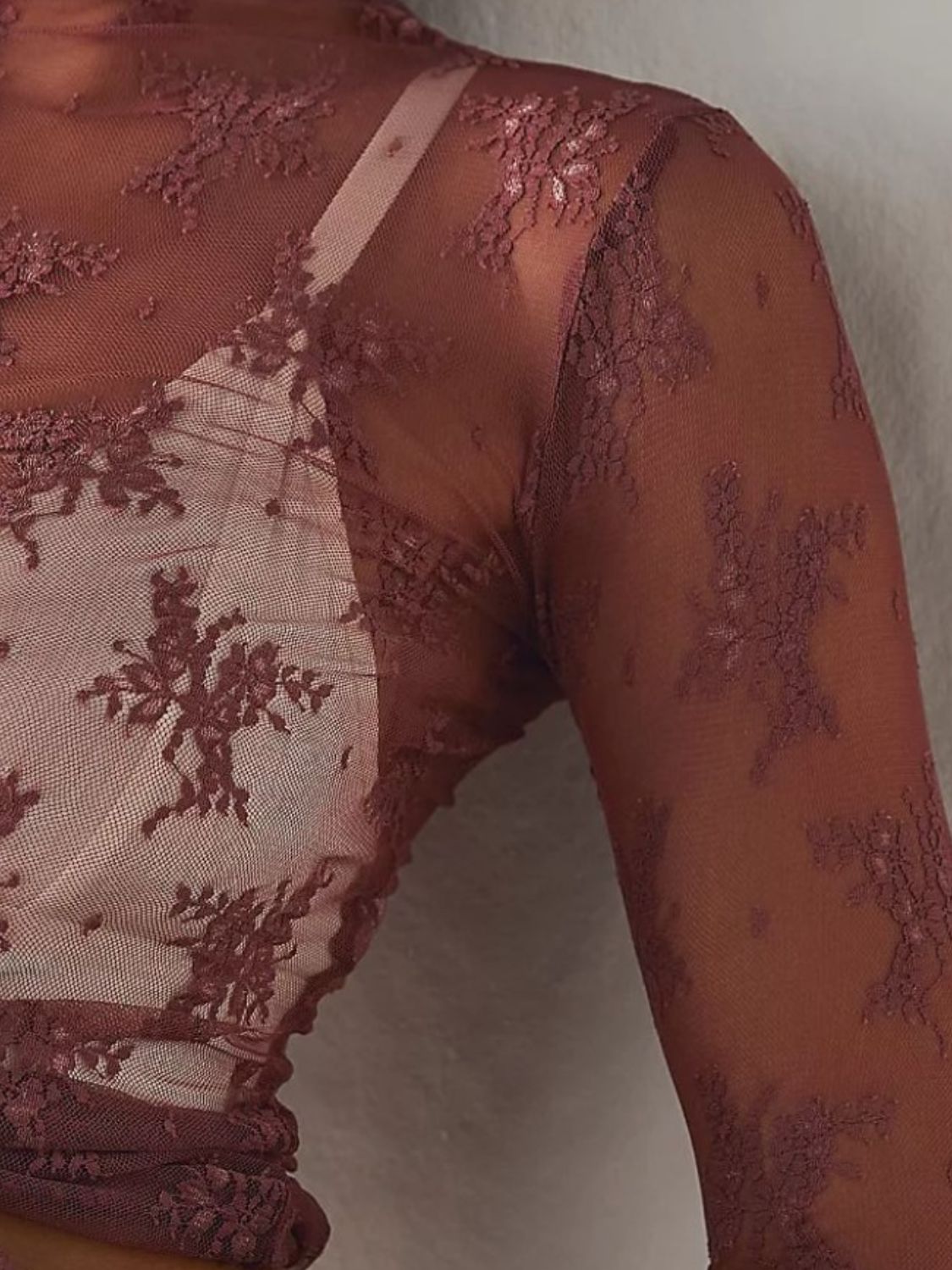 Langarmbluse mit Stehkragen und Spitze