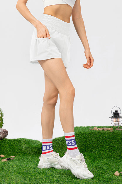 Aktive Shorts mit Taschen und elastischer Taille