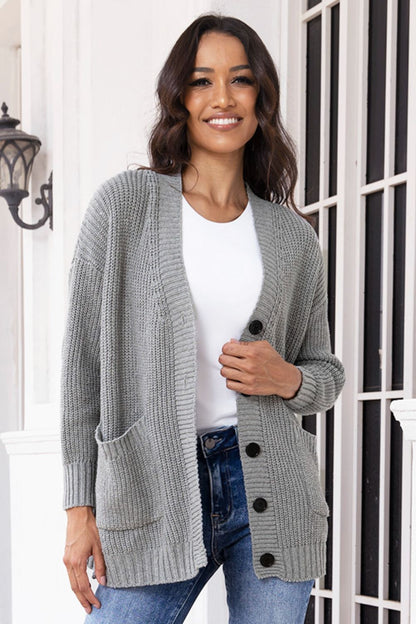 Langärmlige Strickjacke mit Knöpfen und Taschen