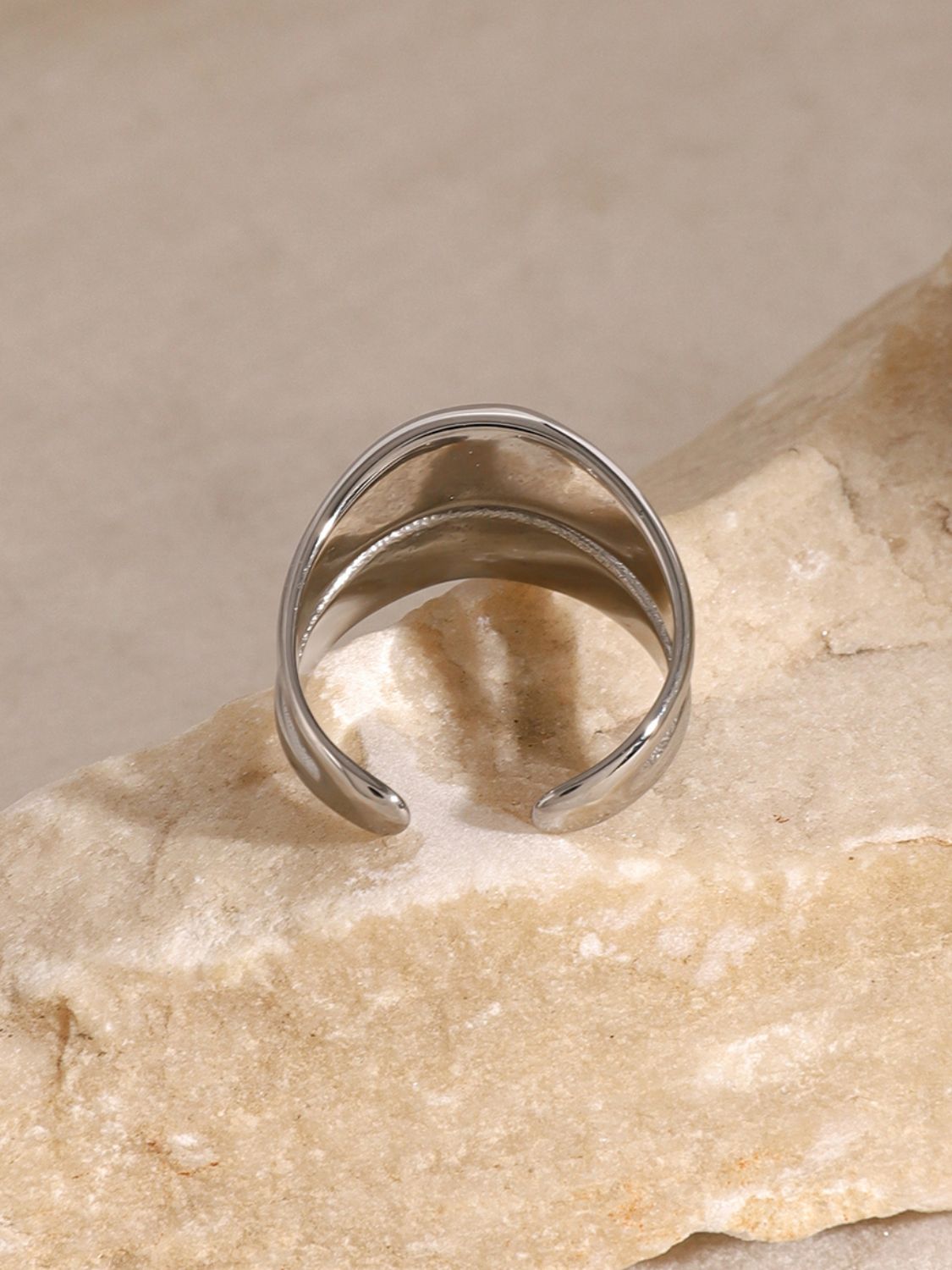 Doppellagiger Ring aus Edelstahl