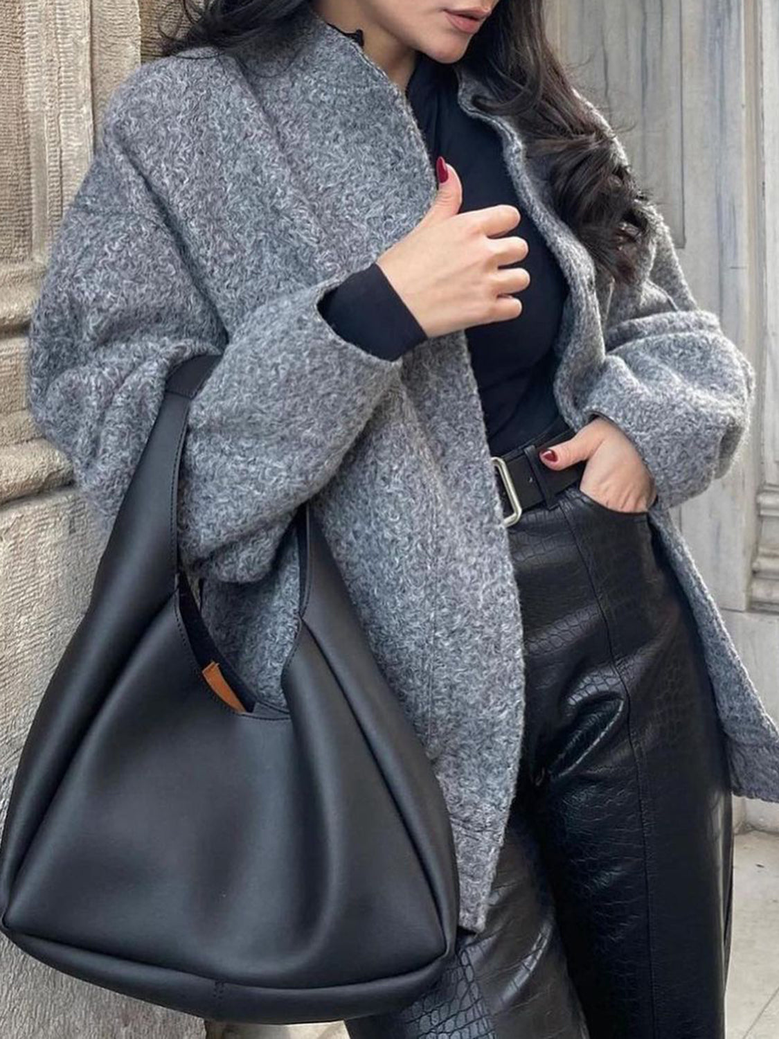 Jacke mit überschnittenen Schultern und Druckknöpfen in voller Größe