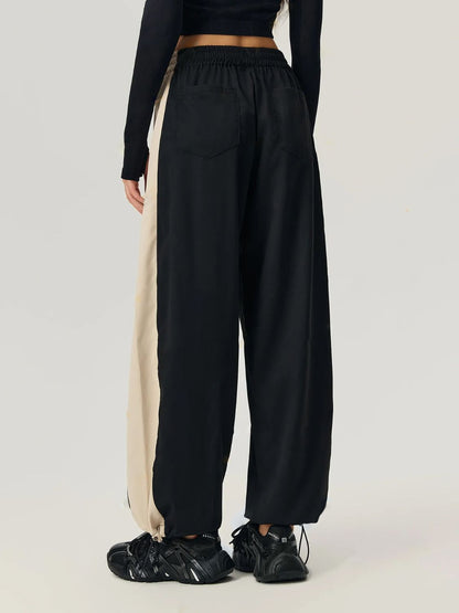 Hose mit Kordelzug am Saum und kontrastierender elastischer Taille