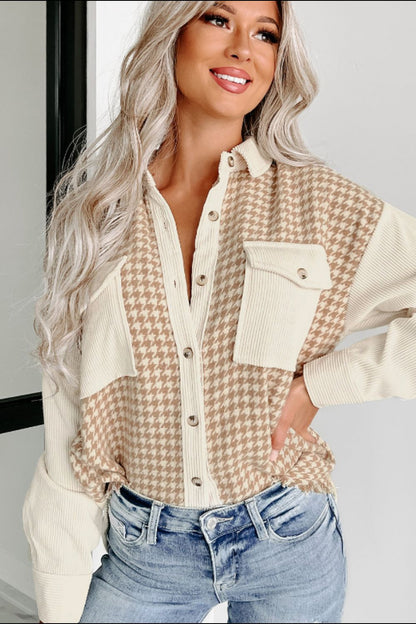 Langärmlige Jacke mit Hahnentrittmuster und Knöpfen