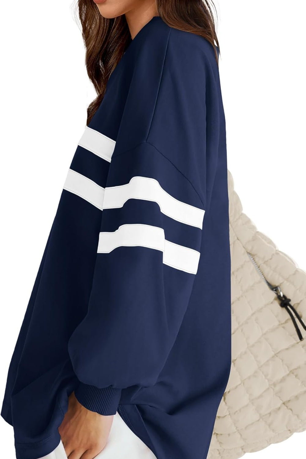 Lovelet – Gestreiftes Sweatshirt mit Rundhalsausschnitt und überschnittenen Schultern