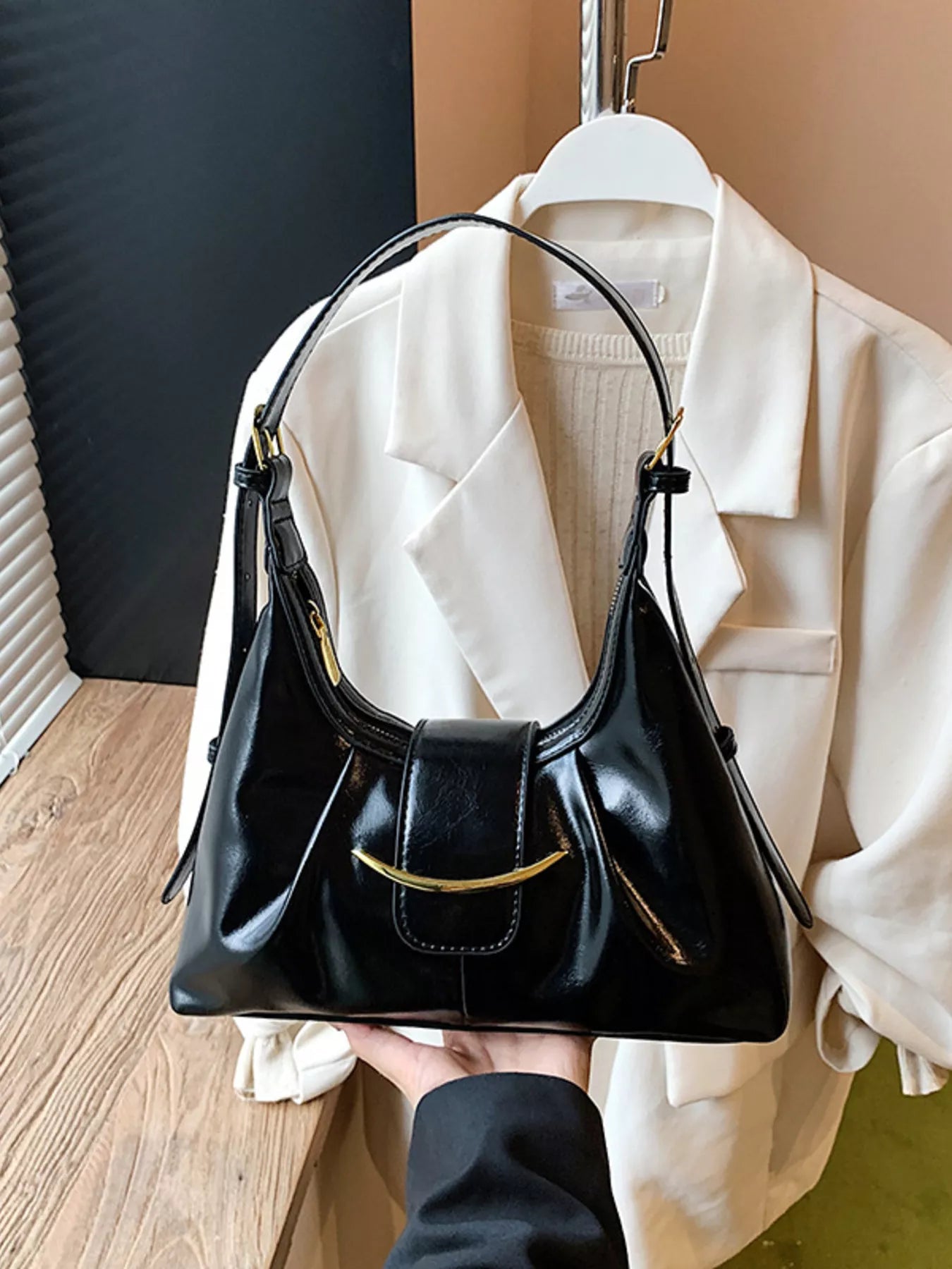 09ef7ff3af2649ef9f3cb2f8f6d5ba52-Max-Origin