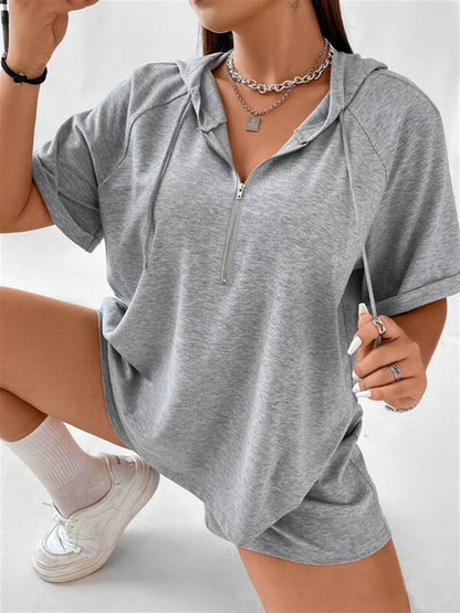 Set mit Kapuzenoberteil und Shorts in voller Größe mit Kordelzug und halbem Reißverschluss, Übergröße