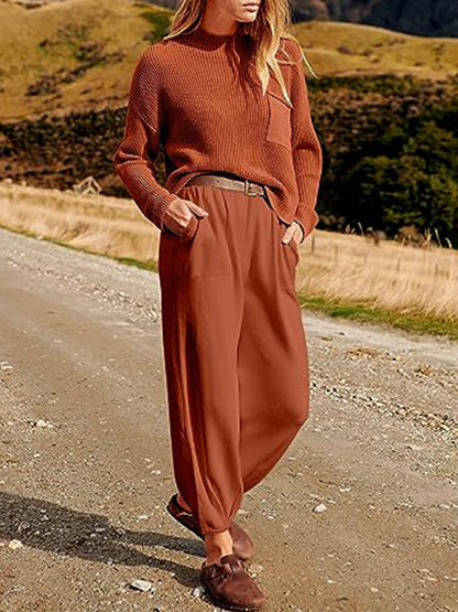 Set aus Strickoberteil und Jogginghose