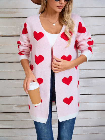 Langärmlige Strickjacke mit Engelsflügeln und Herzmuster, vorne offen
