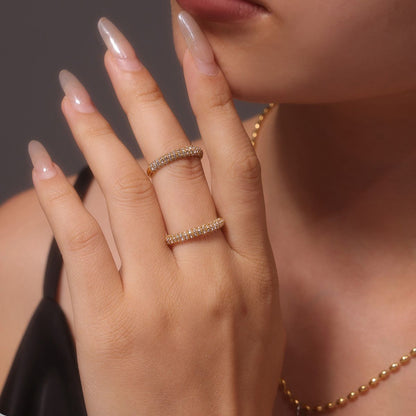 18 Karat vergoldeter Ring mit eingelegtem Zirkon