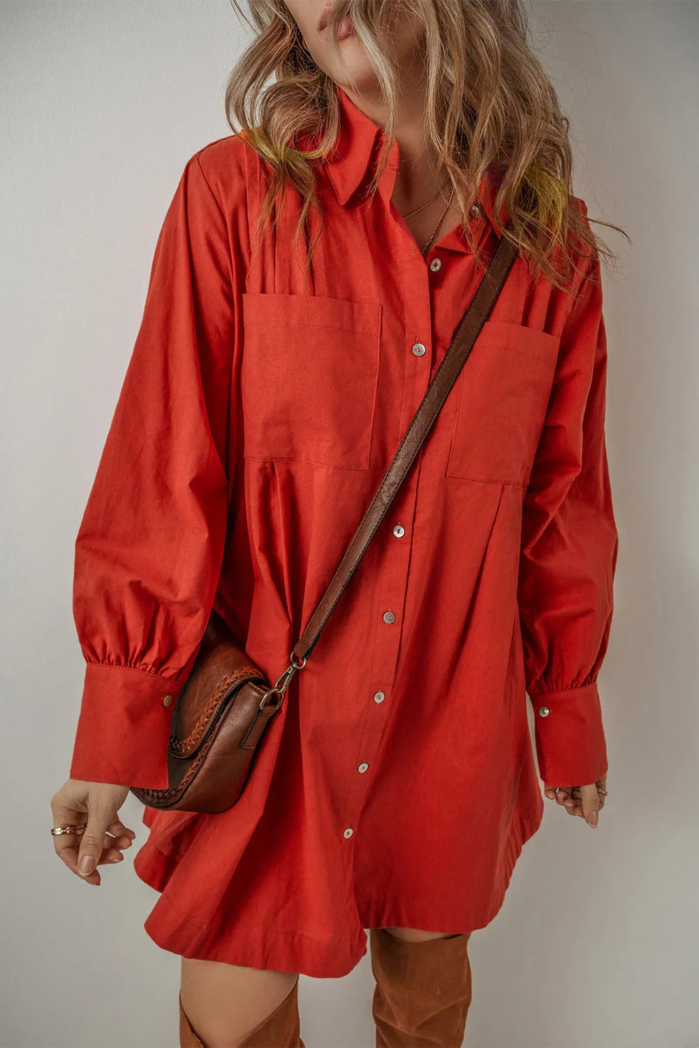 Hemdkleid mit Taschen und Knopfleiste und langen Ärmeln
