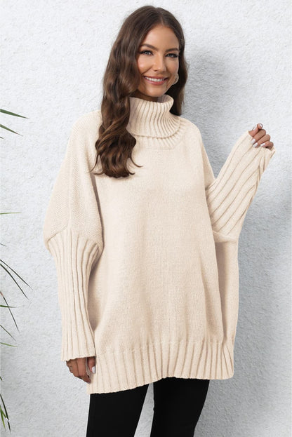 Gerippter Pullover mit Rollkragen und langen Ärmeln