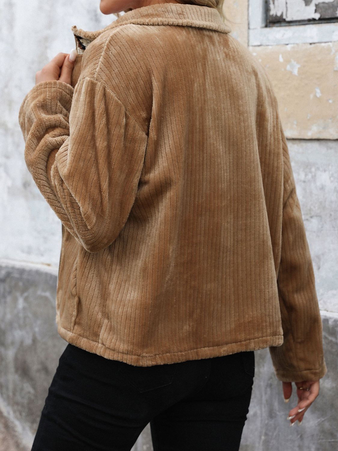 Perfee – Langärmlige Jacke mit Reißverschluss und Kragen