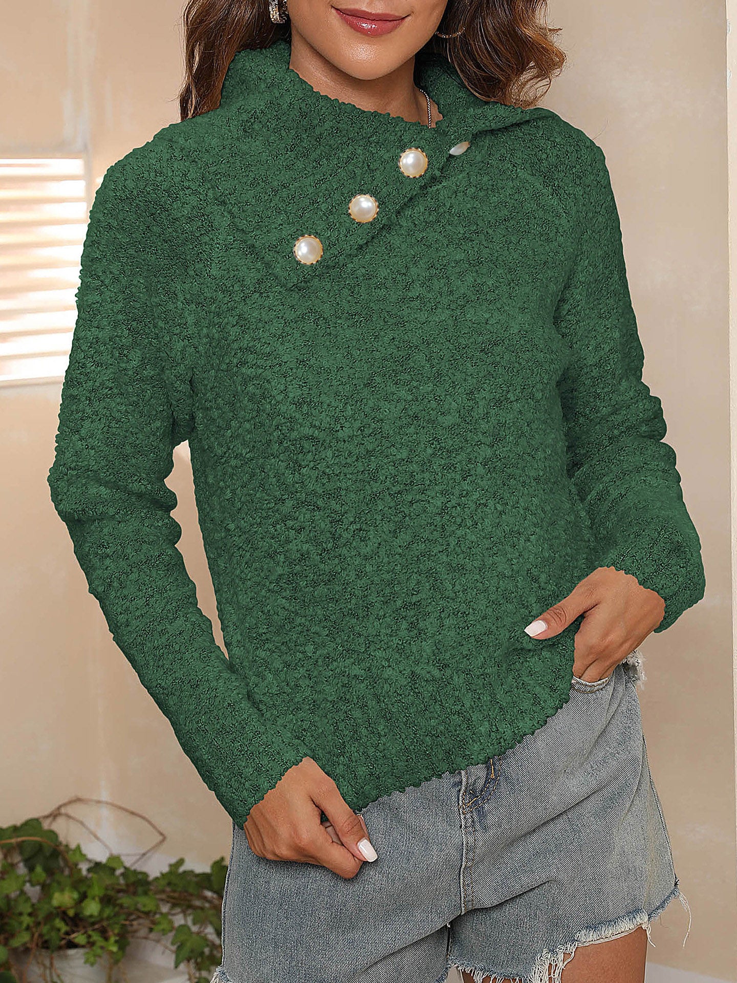 Pullover mit asymmetrischem Kragen und langen Ärmeln