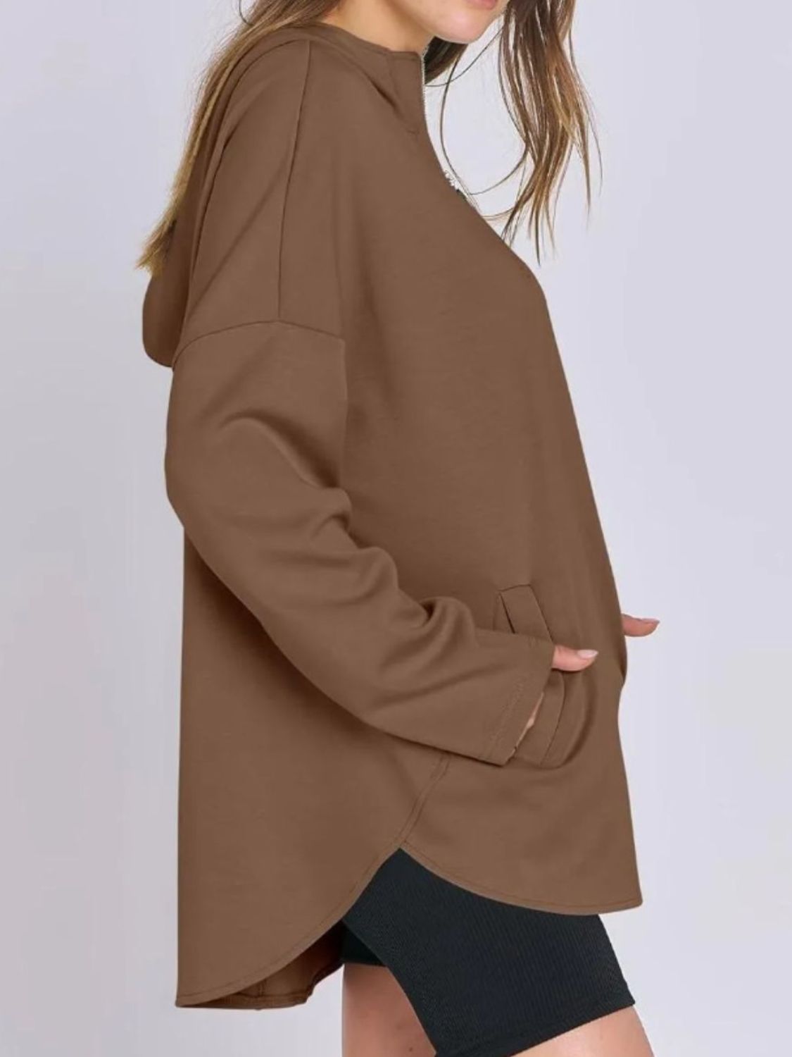 Langärmliger Hoodie mit Viertelreißverschluss