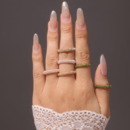 18 Karat vergoldeter Ring mit eingelegtem Zirkon