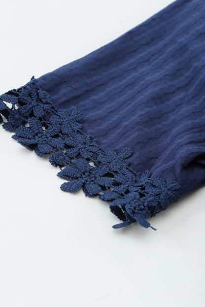 Kurzärmliges Hemd mit Spitzendetail und Knopfleiste