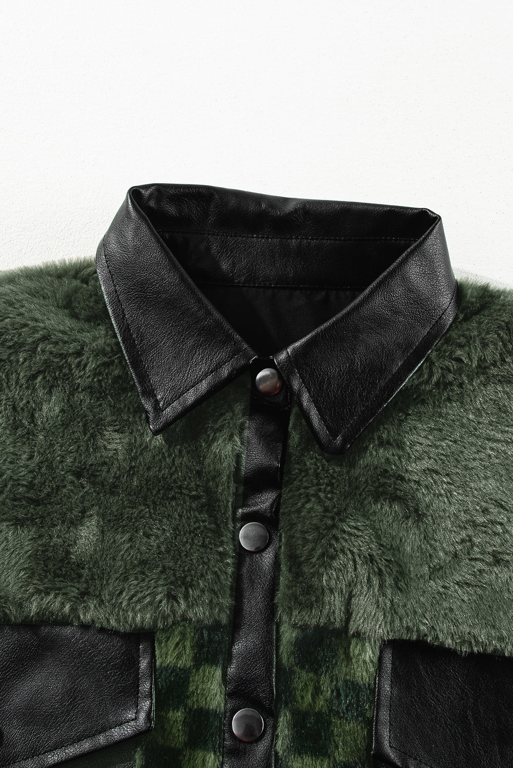 Daunenjacke mit Taschen, kariertem Kragen und Druckknöpfen