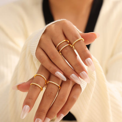 Titanstahlring mit eingelegtem Zirkon