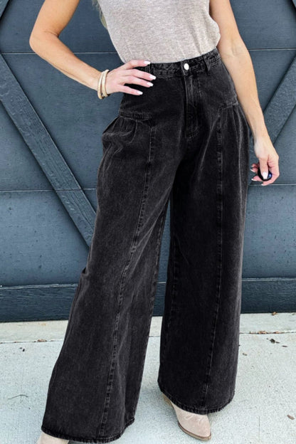 Jeans mit hohem Bund und weitem Bein und Taschen