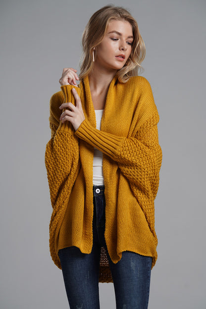 Strickjacke mit offenen Fledermausärmeln vorne