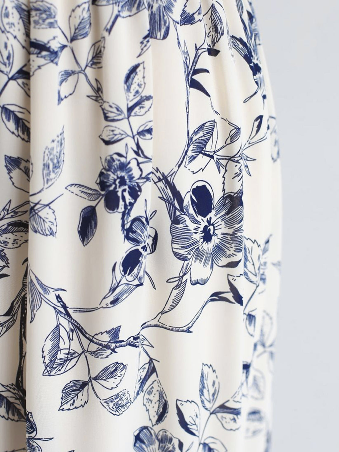 Vestido de media manga floral escalonado fruncido