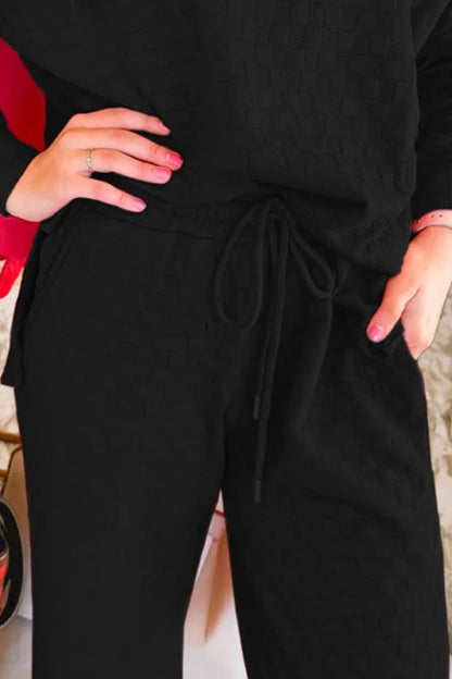 Set aus Oberteil und Hose mit hohem und niedrigem Rundhalsausschnitt