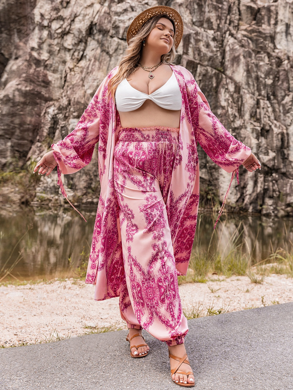 Set aus Cardigan und Hose mit offener Vorderseite in Übergröße