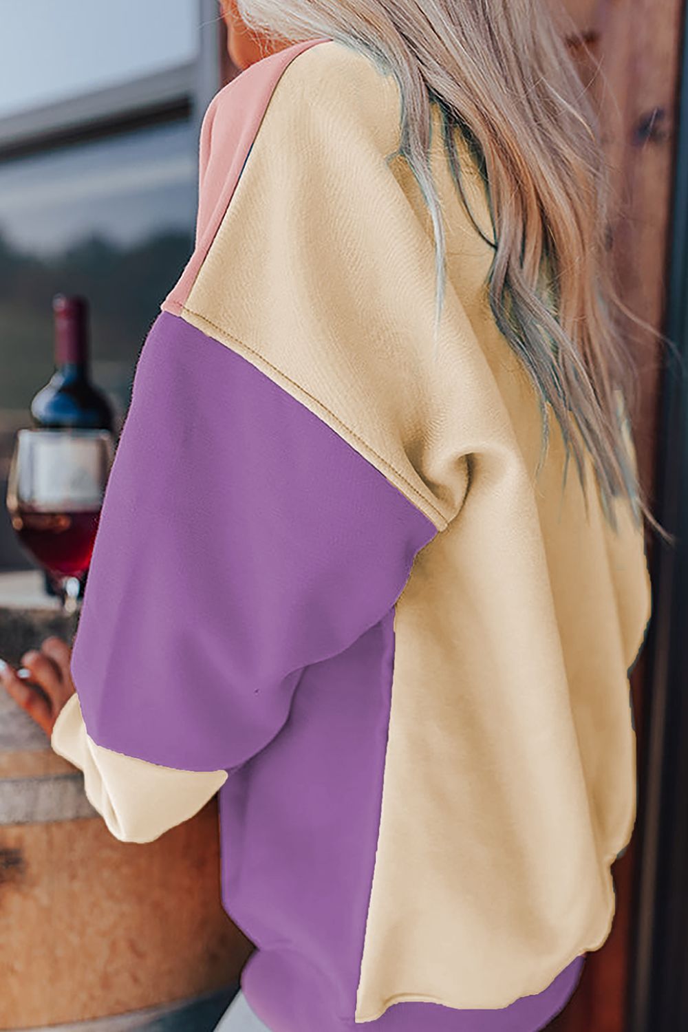 Sweatshirt mit kontrastierendem Rundhalsausschnitt und langen Ärmeln