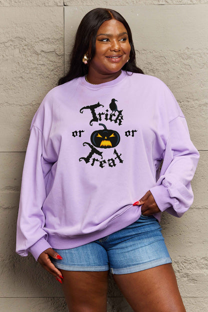 Simply Love – Sweatshirt mit Grafik in voller Größe „Trick or Treat“