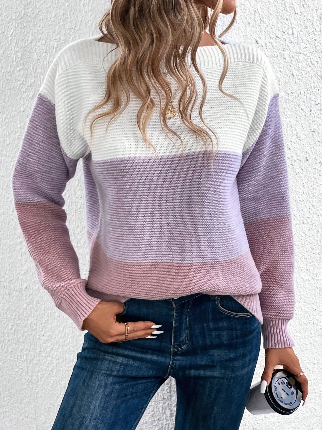 Pullover mit U-Boot-Ausschnitt und Farbblockdesign