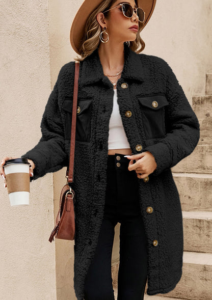 Lange Teddyjacke mit Kragen und langen Ärmeln