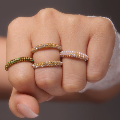 18 Karat vergoldeter Ring mit eingelegtem Zirkon